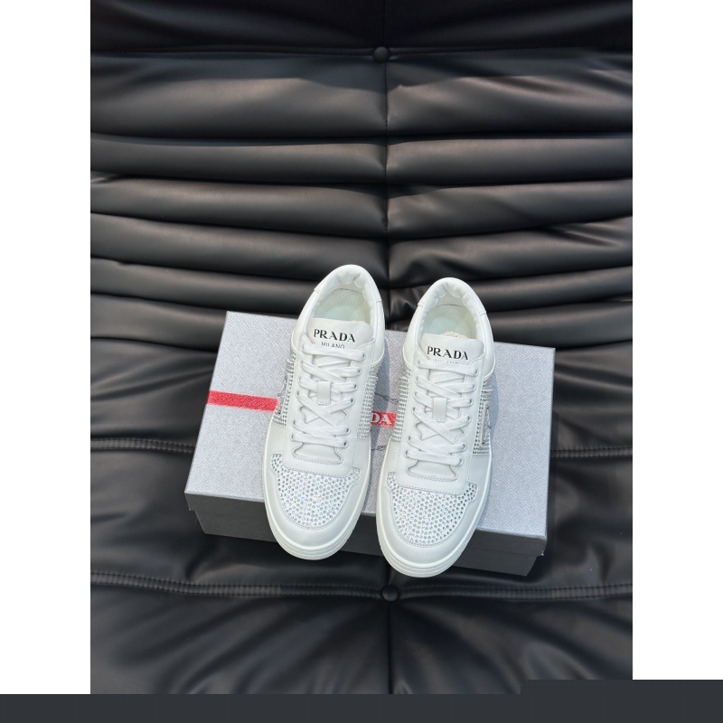 Pra*a casual shoes